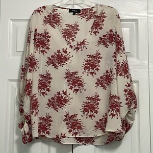 EUC Women’s Aakaa Floral Blouse Shirt Size Large balloon sleeve.